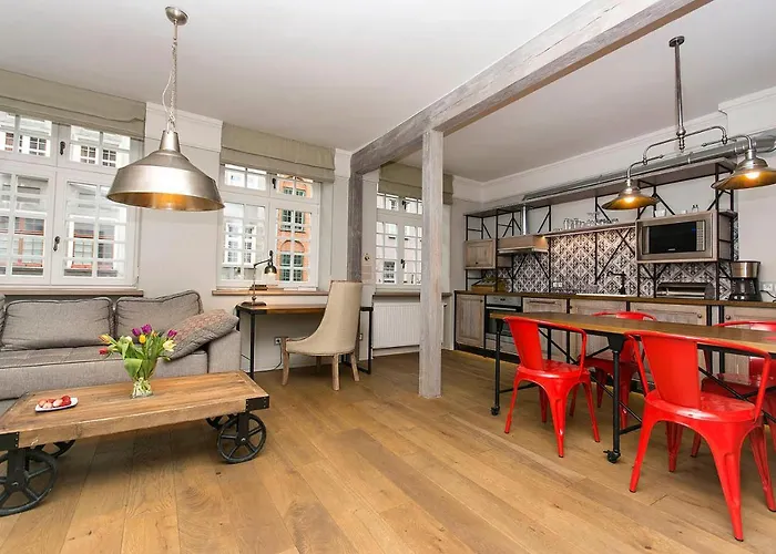 Patio Apartments - Old Town